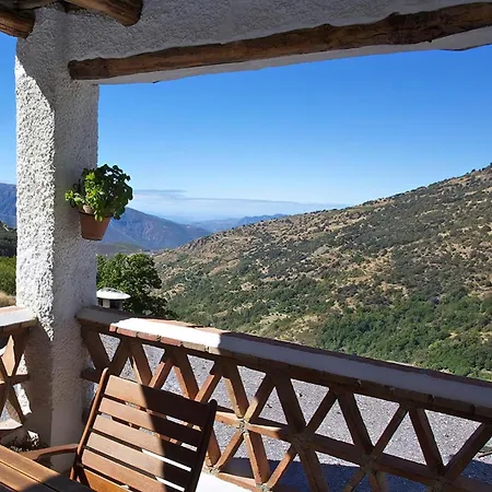 Casa Rosa Bubión